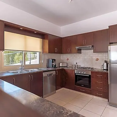 Eframia Dyo Hotel 3*