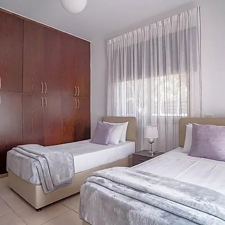 Eframia Dyo 3* Peyia